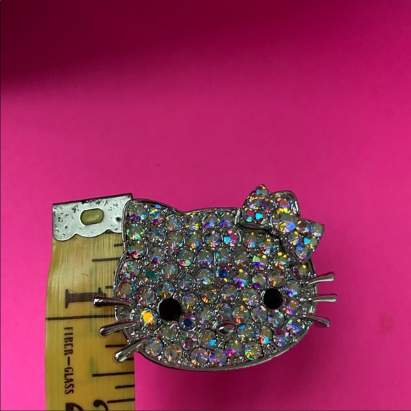 ✨Big rhinestone kello kitty bracelet ✨ - Picture 6 of 8